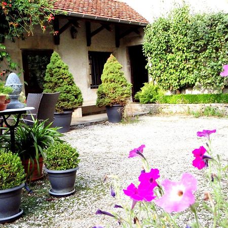 Le Cadran Solaire Romance Classe 3 Etoiles Et 3 Cles Sancey Exteriér fotografie